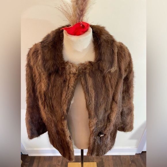 Vintage Muskrat fur coat | Woman’s vintage Muskrat fur coat | Vintage fur jacket - Picture 12 of 12
